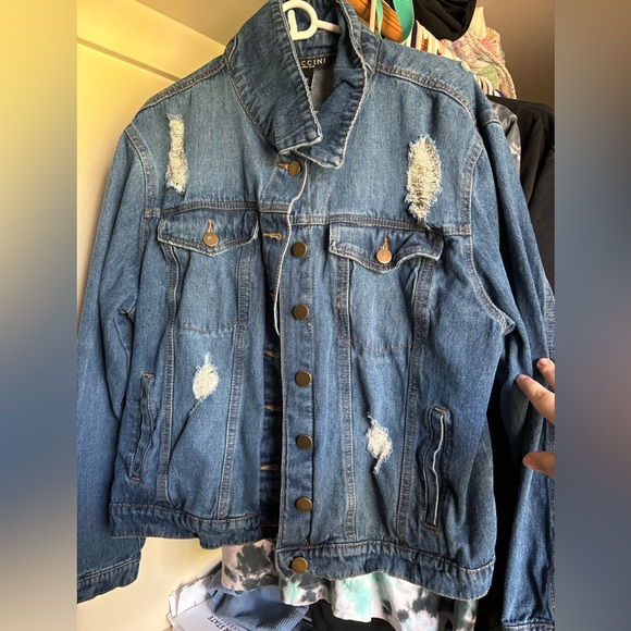 Jean jacket NWOT - Picture 1 of 3